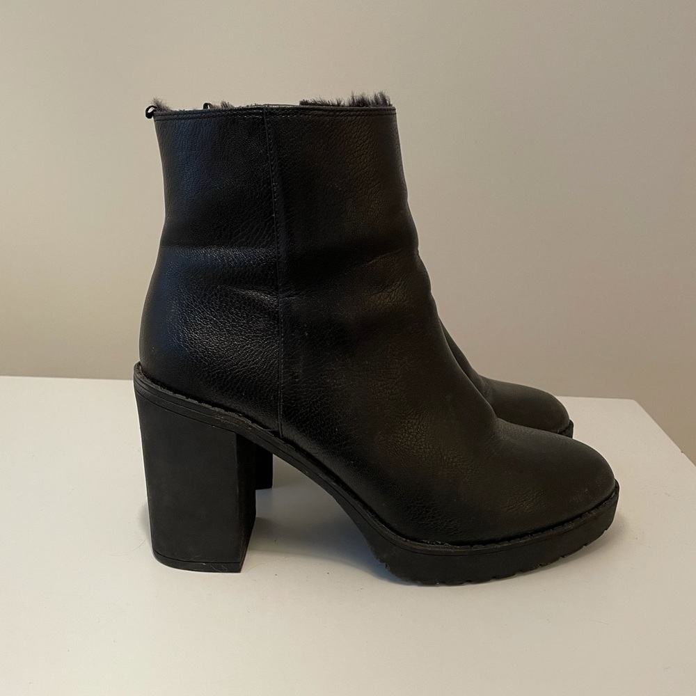 H&M heeled booties with fur on the inside